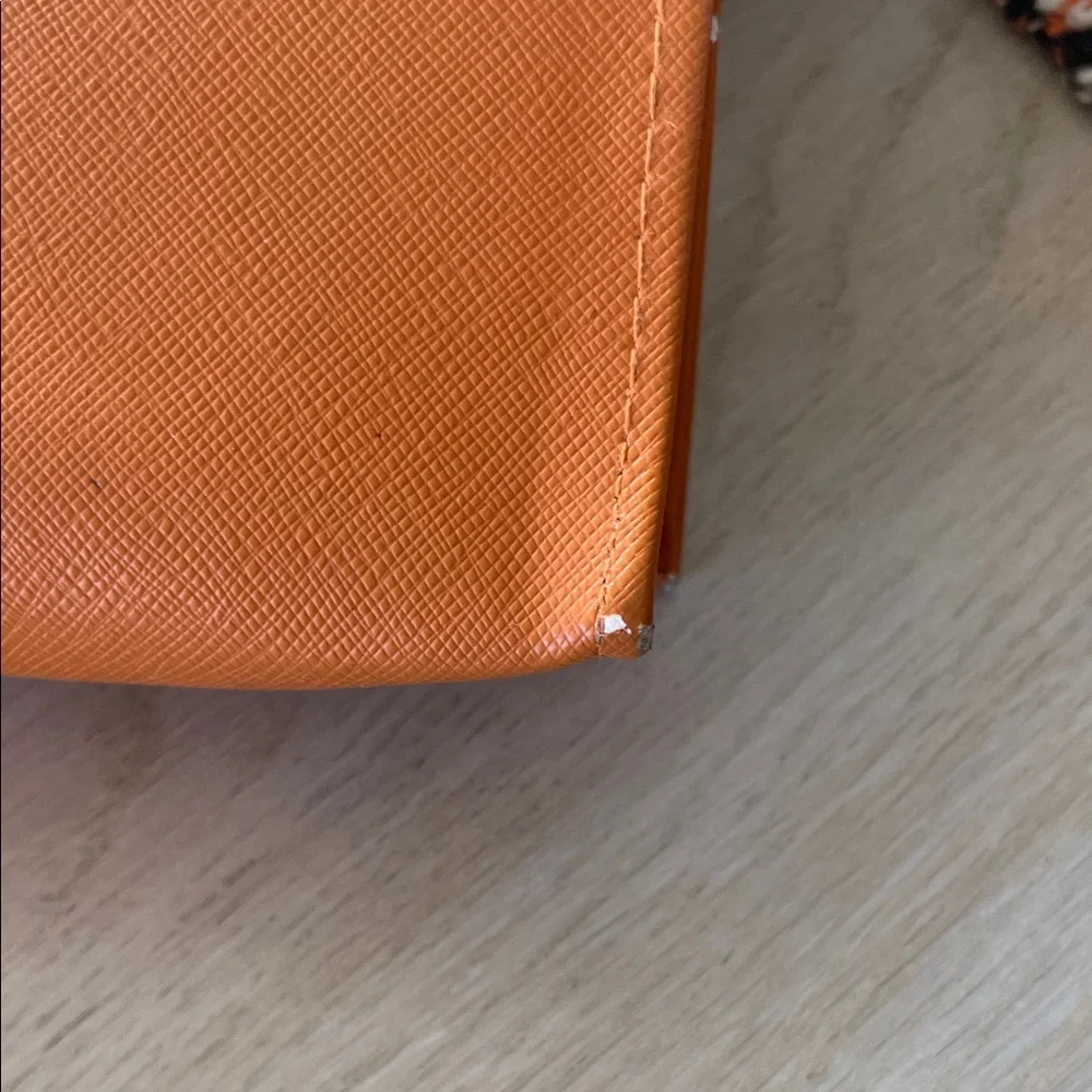 Tory Burch Glasses case - Picture 3 of 13